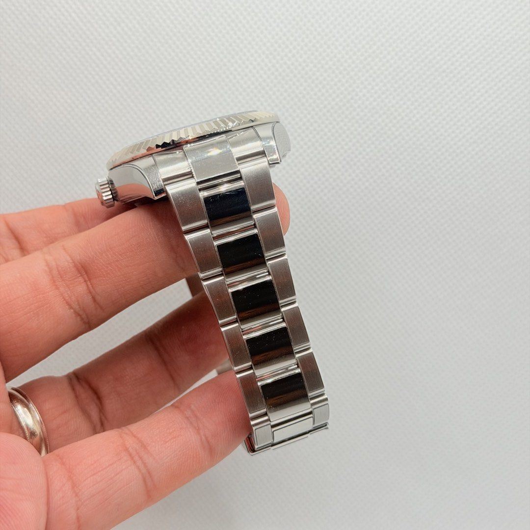 Pre Owned 03/2023 Rolex 326934 Sky Dweller Blue Dial Oyster Bracelet SKY SKYD (Category: Watches) located in Singapore. Submitted by worthytime (Listing ID 1438887370, Image 3). Description: 🫵Join our Tele-gram channel for latest updates: worthytime.biz/tele ➡️Rolex 326934 Sky Dweller Blue Dial Oyster Bracelet ➡️March 2023 (5 Years Rolex International Warranty Till 03/2028) ➡️Very Mint Condition (Unpolished) ➡️Protective Stickers Applied ➡️Full 