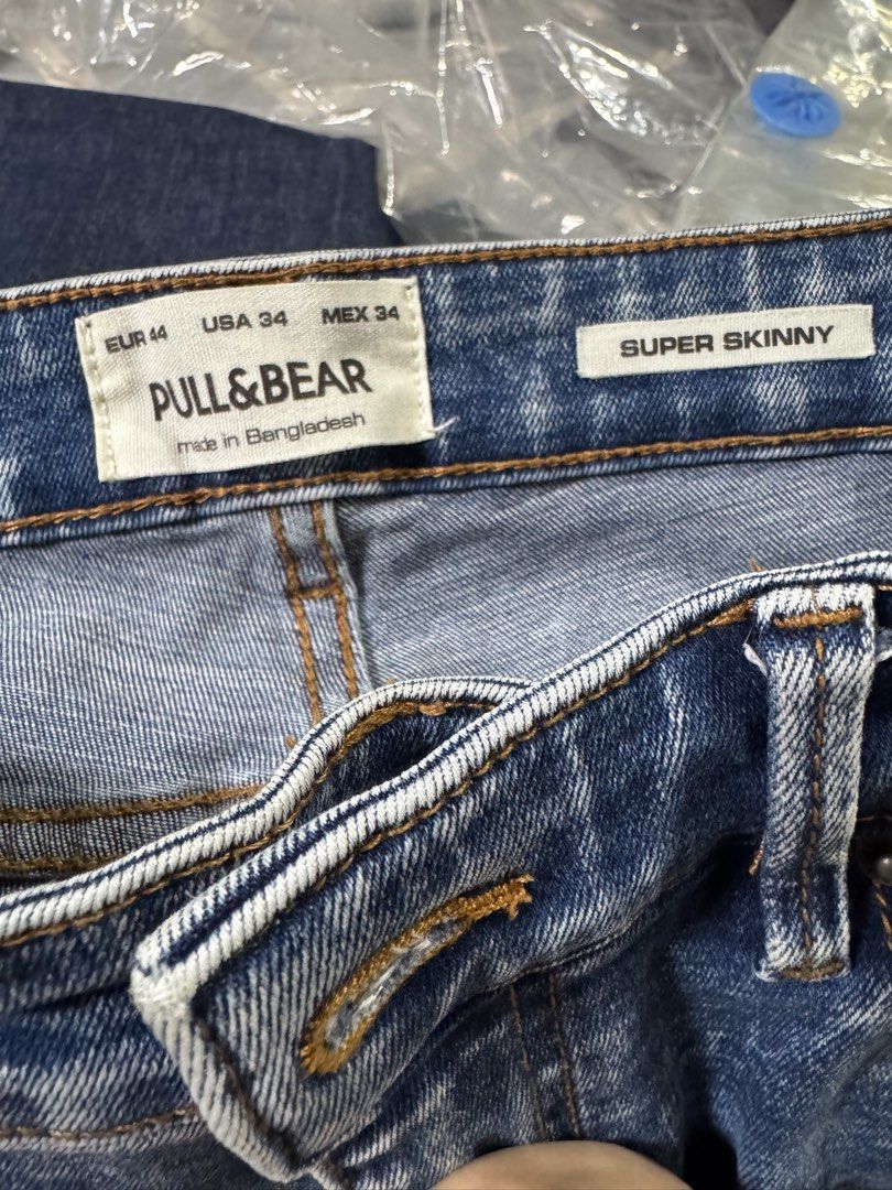 Pull & Bear Skinny Men (Category: Jeans) located in Bocaue. Submitted by mamikyuti (Listing ID 1438896558, Image 1). Description: Almost New Original Pull & Bear Skinny Men’s Jeans Size 34 Stretchable .