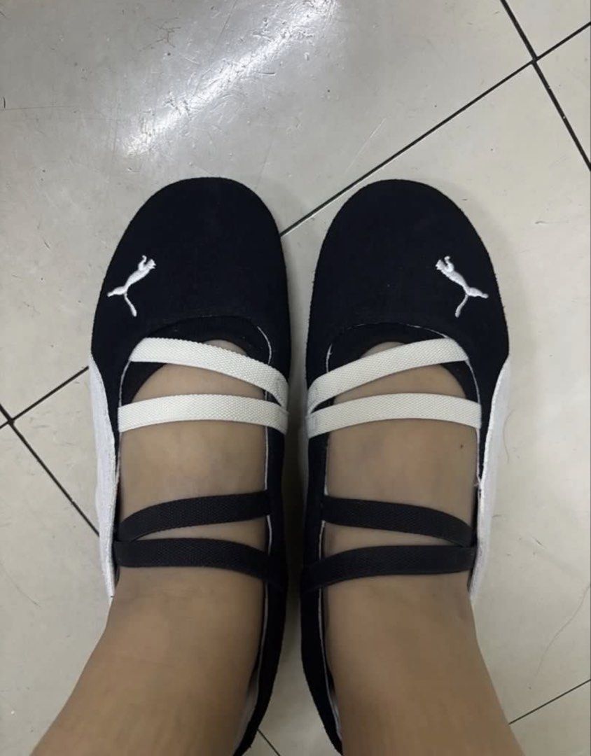 Puma Ballet Flats Black and White (Category: Flats & Sandals) located in Manila. Submitted by strz555 (Listing ID 1438928946, Image 2). Description: > Original (bought from Japan) > No box, but guaranteed original (di kasya sa luggage yung box) > Size US 7 / EU 37.5 > Color: black and white > Lightly used, good condition, like new > RFS: wrong size > Pwede delivery or can do meet ups at gateway mall, or anywhere near cubao.