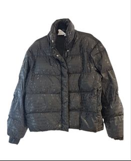 (Category: ) located in . Submitted by jtia_designer_luxury_fashion (Listing ID 1438995573, Image 1). Description: .