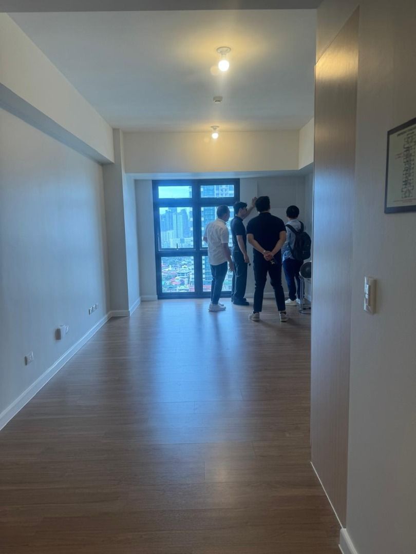 Rush For Sale 6 Studio Units in Travertine Portico Pasig (Category: Apartments & Condos) located in Manila. Submitted by aby.tan (Listing ID 1438901093, Image 3). Description: Rush Sale 6 studio units in Travertine Portico 30sqm all facing Antipolo. Located on the 23rd floor. Selling price 5.5M For inquiries please contact: Aubrey Tapia +639178521199.
