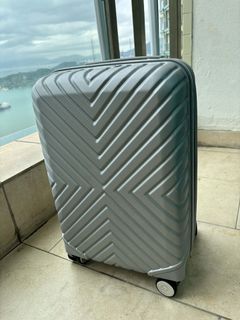 （分類：）位於 。 由 ninahk 提交（商品編號 1437105232，圖片 1）。簡介： 。