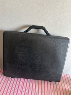 (Category: ) located in . Submitted by xc.t0304 (Listing ID 1439003558, Image 1). Description: .