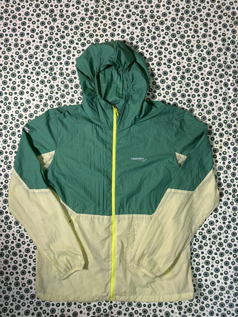 Saucony running jacket (Category: Activewear) located in Quezon City. Submitted by dailyfits08 (Listing ID 1439039999, Image 1). Description: Size large Excellent (removable dirt seen on last slide) Width 22 Length 26.