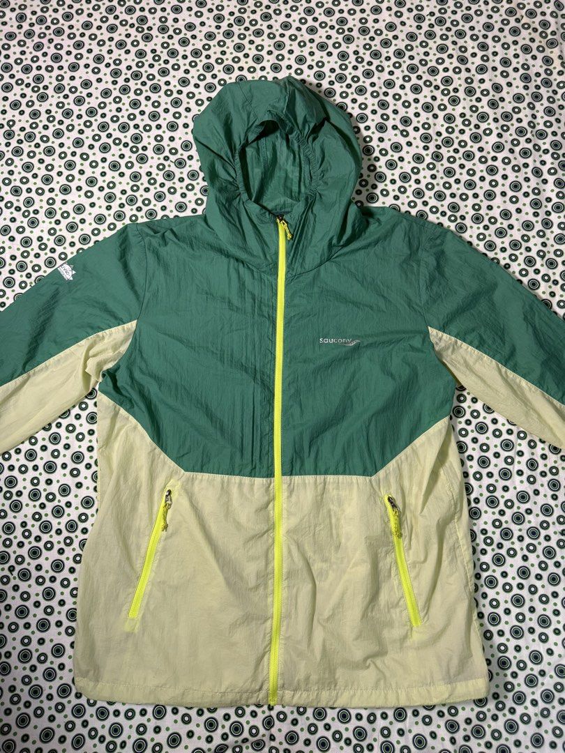 Saucony running jacket (Category: Activewear) located in Quezon City. Submitted by dailyfits08 (Listing ID 1439039999, Image 2). Description: Size large Excellent (removable dirt seen on last slide) Width 22 Length 26.