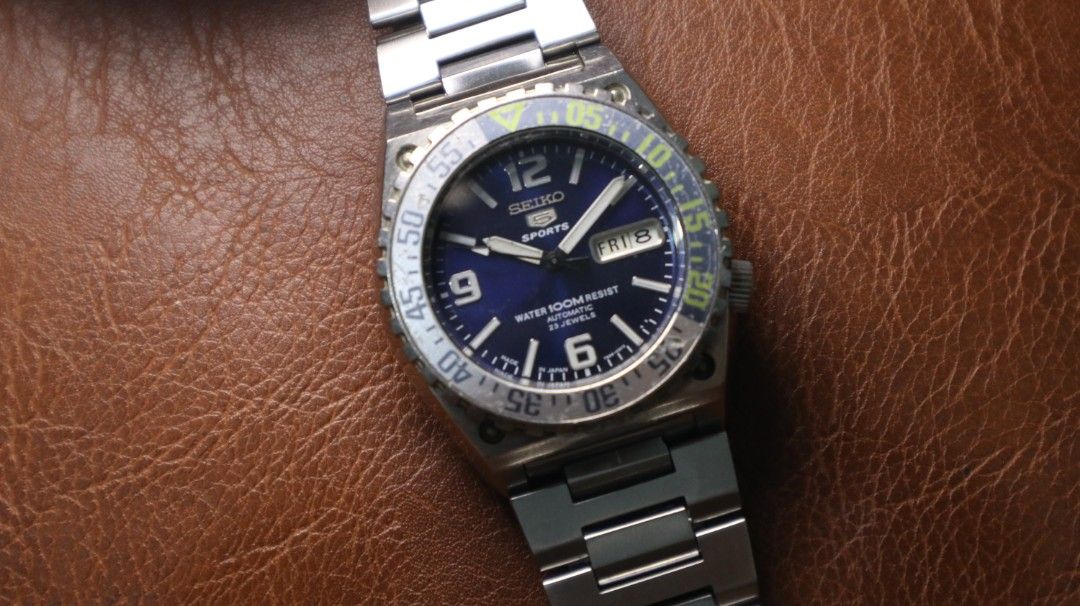 ❗ SALE❗ SEIKO PROTOS SNZD75 (Category: Men's Watches) located in Cebu City. Submitted by steffiewonder13 (Listing ID 1439026604, Image 1). Description: Seiko Protos - SELLING AS IS - original head and bracelet (fits up to 7in) - 7s36 movement - signs of use - 42mm case, 20mm lugs - Crack on glass near 12 (see photos) - NEEDS serviced; may underperform I can send videos and chat further via Vib3r for your peace of mind. Payment first basis. Shippi