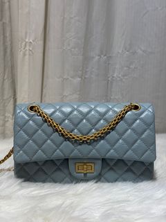 (Category: ) located in . Submitted by shoulderfashion (Listing ID 1438996914, Image 1). Description: .
