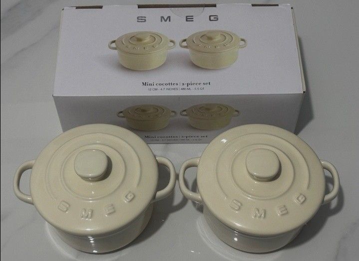 SMEG mini cocottes Mini ceramic pot 2pc set (Category: Cookware & Accessories) located in Taguig. Submitted by mschelsea (Listing ID 1438882967, Image 2). Description: 4 sets available meet up or pick up anytime lbc cop available.
