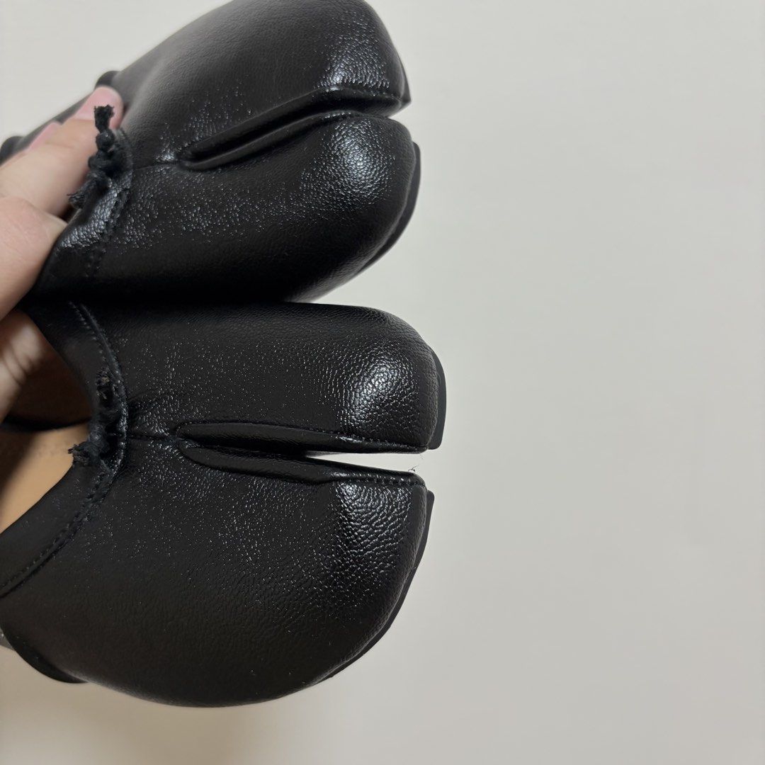 (BRANDNEW) TABI SLINGBACK HEELED PUMPS (Category: Sandals) located in Cainta. Submitted by prebyihellop (Listing ID 1438988711, Image 3). Description: Without tag Never been used With super small dent dot size (not noticeable) Maison margiela dupe 25.5cm Heavy Good quality Can fit size 9 wide feet Size 10 slim fit Size 40 Good as new Never pa nagamit.