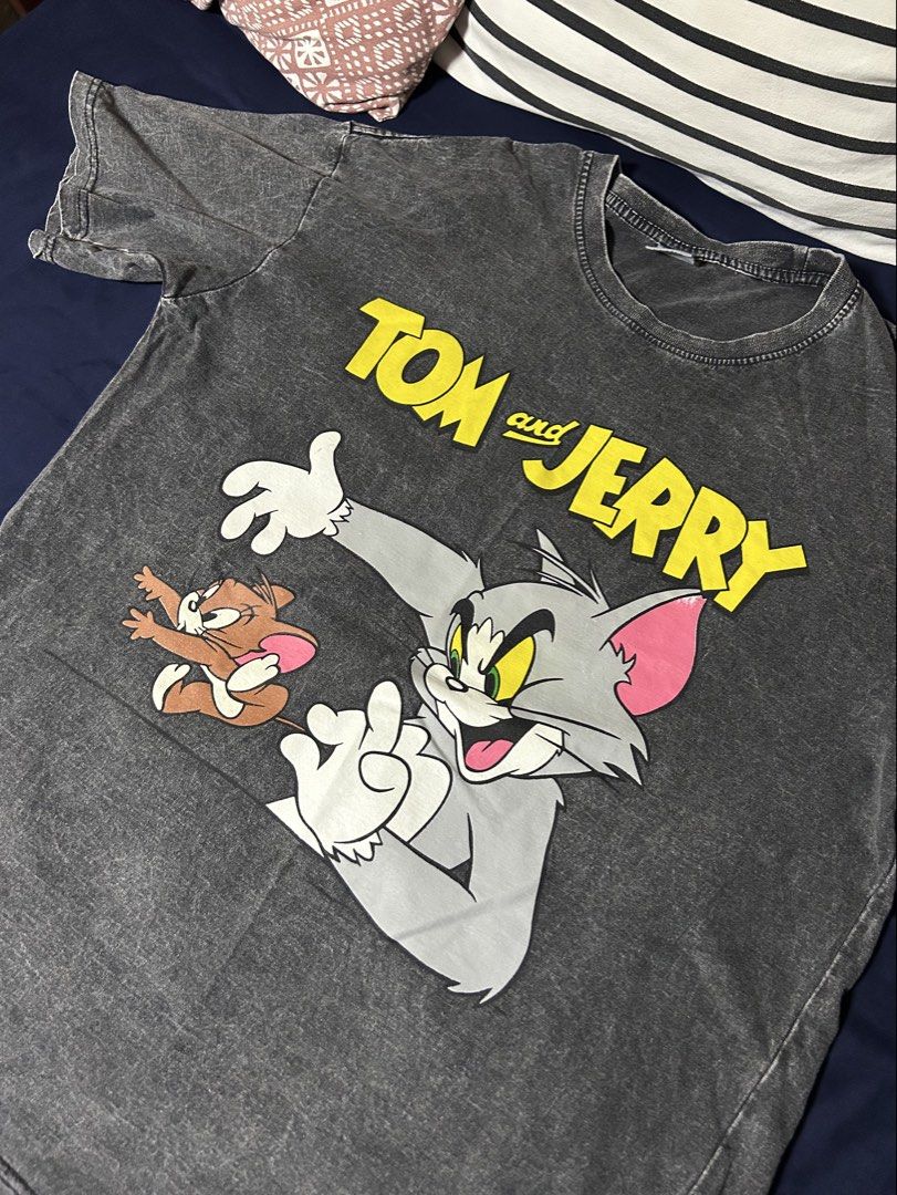 Oversized Tom & Jerry Acid Washed Shirt (Category: Shirts) located in Manila. Submitted by curatedbyelvynna (Listing ID 1438970072, Image 2). Description: Kindly check all photos for the exact/actual measurements. No when worn, no ‘more photos’. All photos are posted, what you see is what you’ll get. Please note that my items are preloved, it is likely that there will be signs of light wear in general. Last price posted 💯 No more haggling. All i