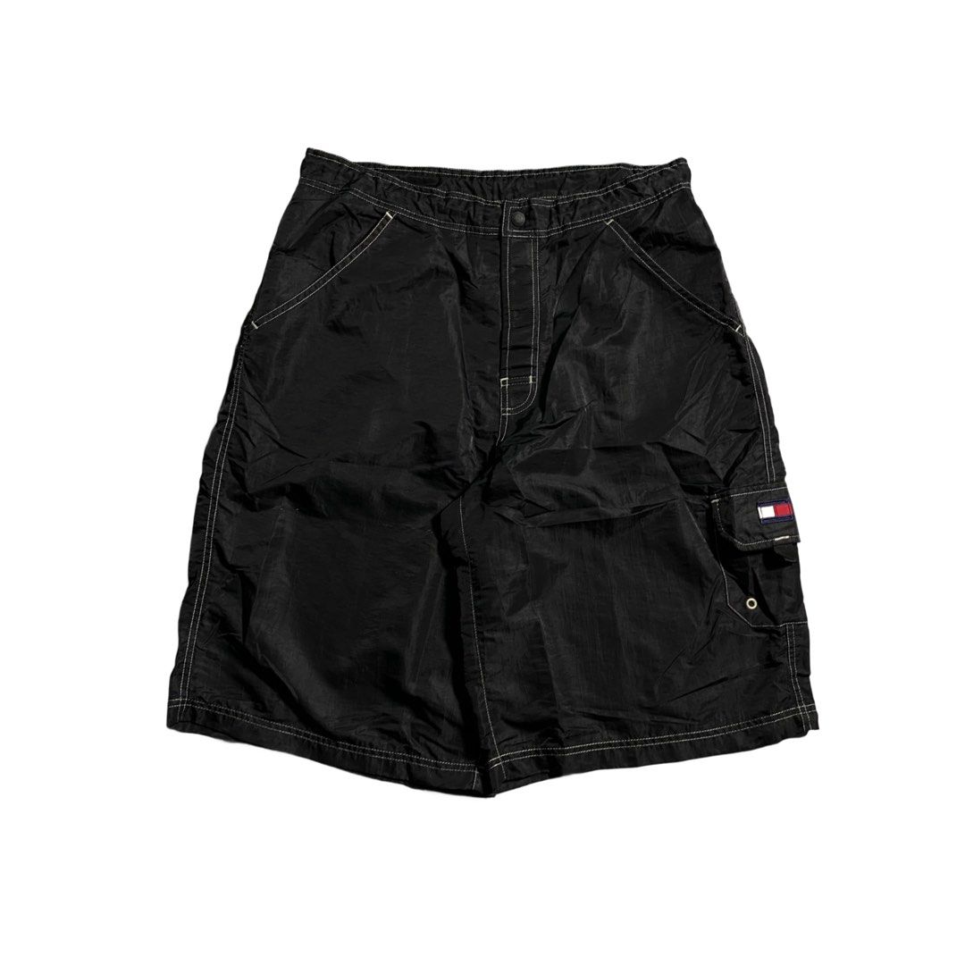Tommy Hilfiger Contrast Stitching Board Short (Category: Swim Trunks & Board Shorts) located in Manila. Submitted by streetplug (Listing ID 1439024736, Image 1). Description: issues : none ☑️ size : large 10/10 color rate 🎨 complete tags ✅ las piñas location 📌 jnt or lalamove 🚛 meetup around las piñas area ‼️ dm/add for more details ‼️.