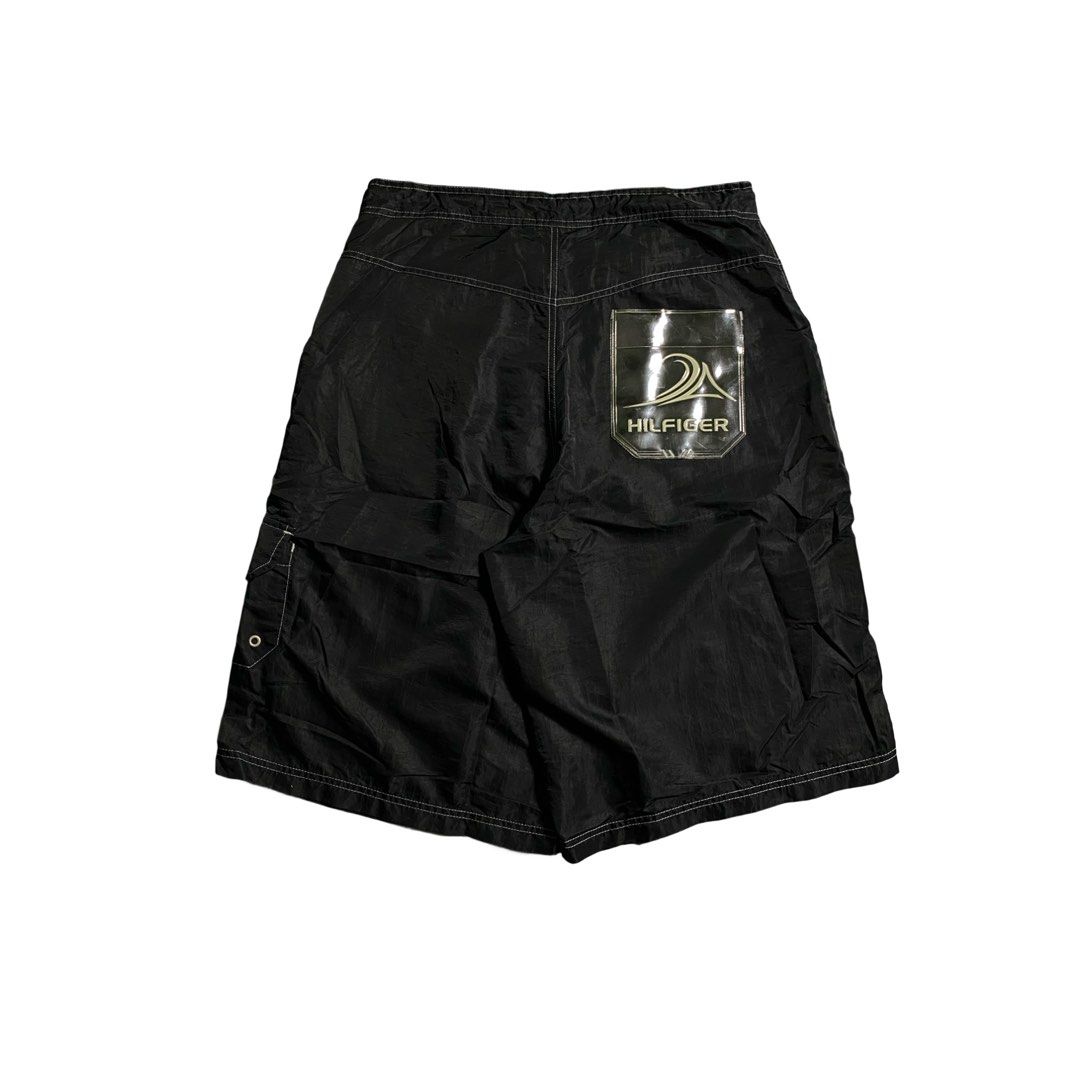 Tommy Hilfiger Contrast Stitching Board Short (Category: Swim Trunks & Board Shorts) located in Manila. Submitted by streetplug (Listing ID 1439024736, Image 2). Description: issues : none ☑️ size : large 10/10 color rate 🎨 complete tags ✅ las piñas location 📌 jnt or lalamove 🚛 meetup around las piñas area ‼️ dm/add for more details ‼️.