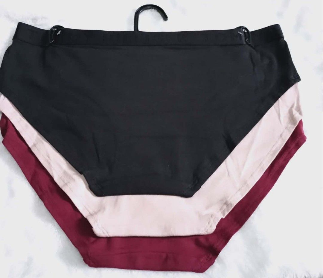 Tommy Hilfiger S/M (Category: Undergarments & Loungewear) located in Las Pinas. Submitted by mckprelovedbrandnew (Listing ID 1439006870, Image 2). Description: - brand new with tag - bought in US - available size small and medium.