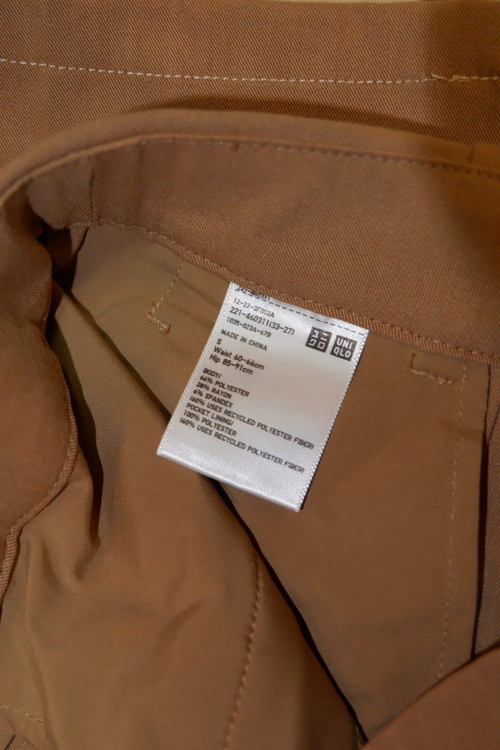 Uni qlo wide leg trousers (Category: Other Bottoms) located in Las Pinas. Submitted by ailasem (Listing ID 1439031860, Image 3). Description: .