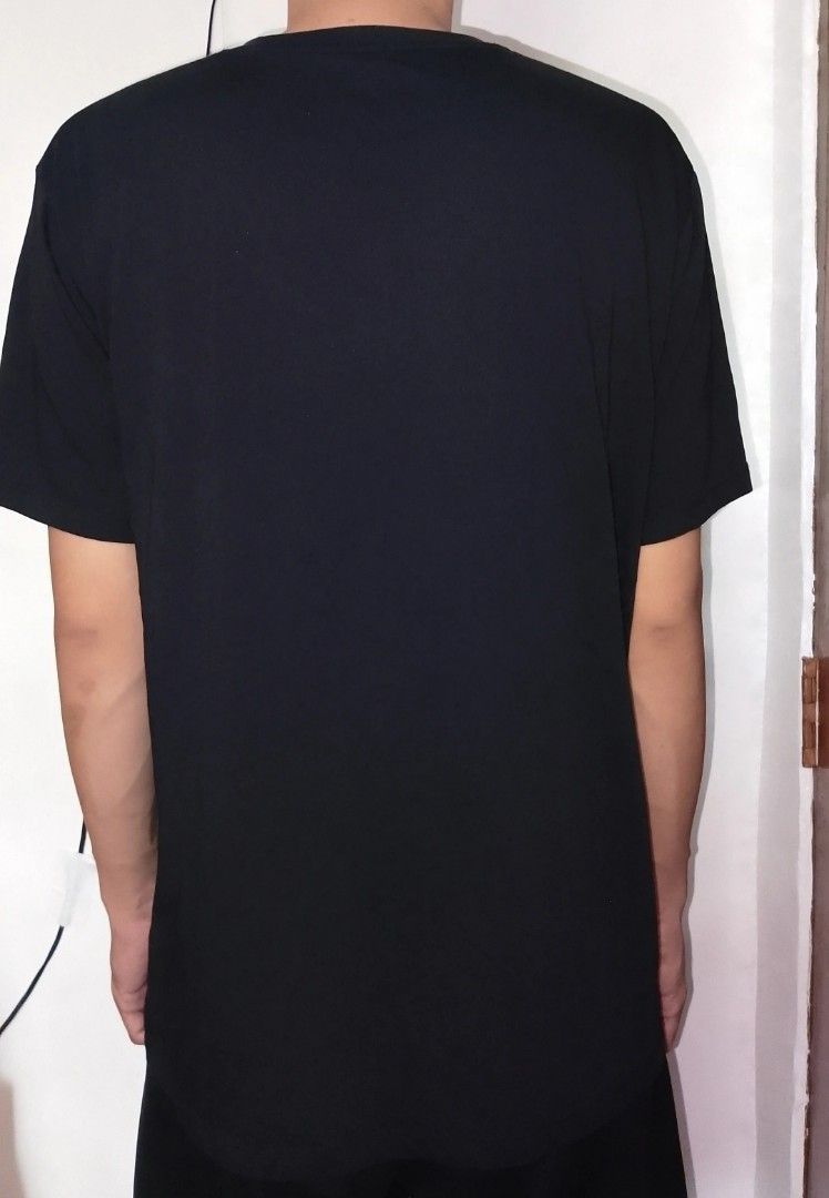 Uniqlo Supima Shirt (Category: Tshirts & Polo Shirts ) located in Silang. Submitted by deneclutter. (Listing ID 1438926495, Image 2). Description: uniqlo supima xl on tag black P250.