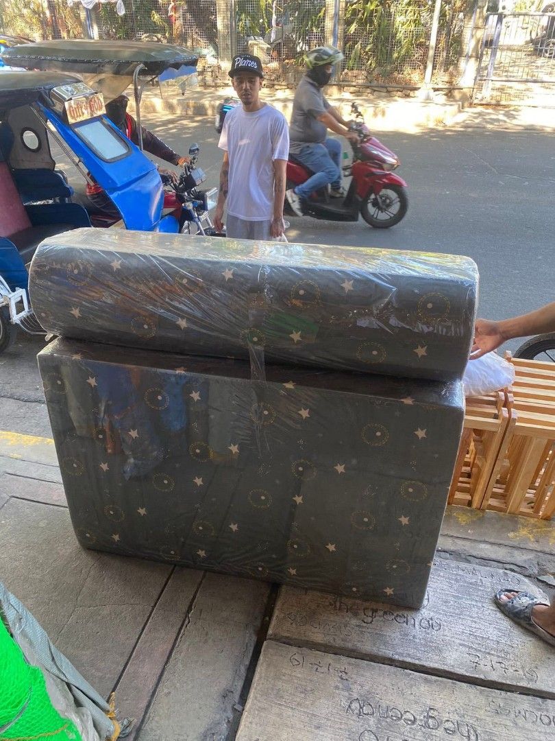 Uratex Sofabed 6 inches thick (Category: Sofas) located in Manila. Submitted by shairatorres (Listing ID 1439066894, Image 2). Description: Available onhand 💯 Sofa bed uratex 😍 Price posted!.