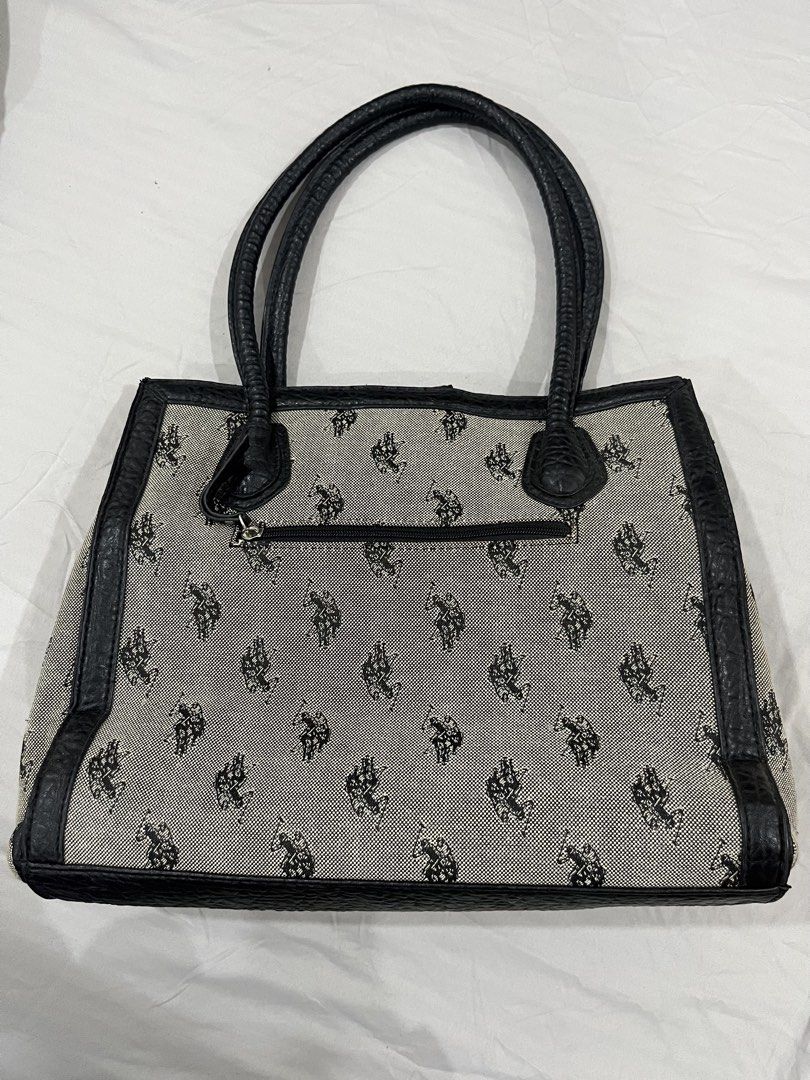US Polo Assn. Large Tote Bag (Category: Luxury Bags & Wallets) located in Cotabato. Submitted by nacreous (Listing ID 1438983377, Image 2). Description: .