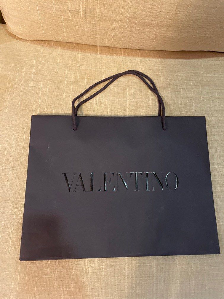 Valentino Paperbag (Category: Luxury Bags & Wallets) located in Cebu City. Submitted by kiki_closet168 (Listing ID 1438971055, Image 1). Description: Size 15.75in x 11.5in x 3.75in.