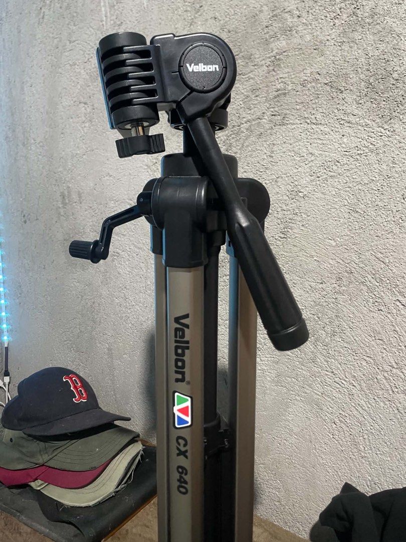 Velbon CX 640 Tripod with PH-65Q Head (Category: Tripods & Monopods) located in Magalang. Submitted by bncdb (Listing ID 1439003334, Image 1). Description: - Velbon CX 640 tripod - Includes PH-65Q head - With quick release plate - Adjustable legs - Built-in bubble level - Suitable for photography and videography - Good working condition - Color: Black and Silver Loc: Pampanga/Tarlac.