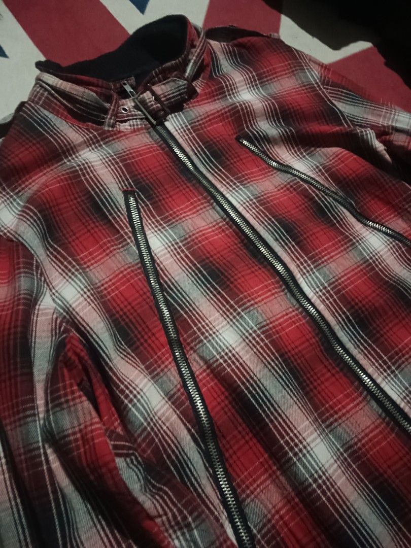 Vintage japanese brand jacket (Category: Coats, Jackets and Outerwear) located in Santa Cruz. Submitted by rae_declutclothes (Listing ID 1439014037, Image 2). Description: 17x24 +sf.