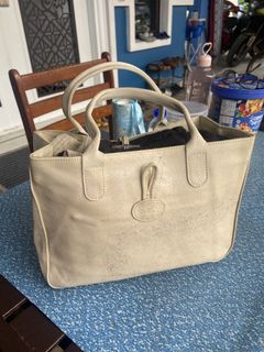 (Category: ) located in . Submitted by circle_thrift (Listing ID 1438896628, Image 1). Description: .