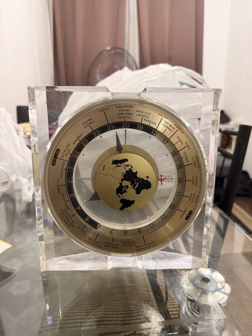 Vintage Seiko Quarts Acrylic Table Clock (Category: Clocks) located in Quezon City. Submitted by cookiecreammm (Listing ID 1439009723, Image 1). Description: With slight scratches Functioning .