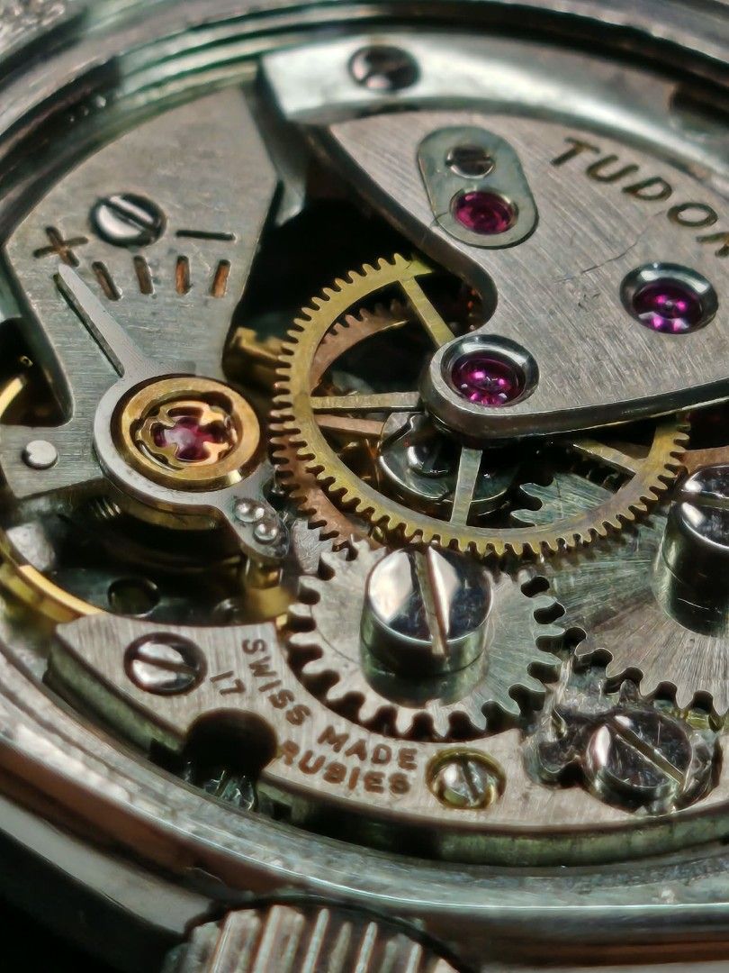 Vintage Tudor Ladies (Category: Luxury Watches) located in Baguio. Submitted by gatang00 (Listing ID 1438936278, Image 3). Description: FS Vintage Tudor ladies Watch In early 19's Rolex is the sister of Tudor watch, they both share materials and parts thats why you see rolex parts in this watch. newly serviced,oiled,polish Asking 50k negotiable for sure buyer Baguio/la trinidad area. Can be shipped via LBC. Ship fee handled by the buyer. Thanks .
