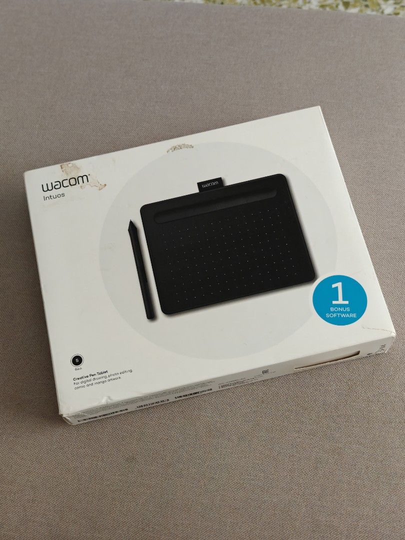 Wacom Intuos Drawing Tablet - Like New459074445897246722