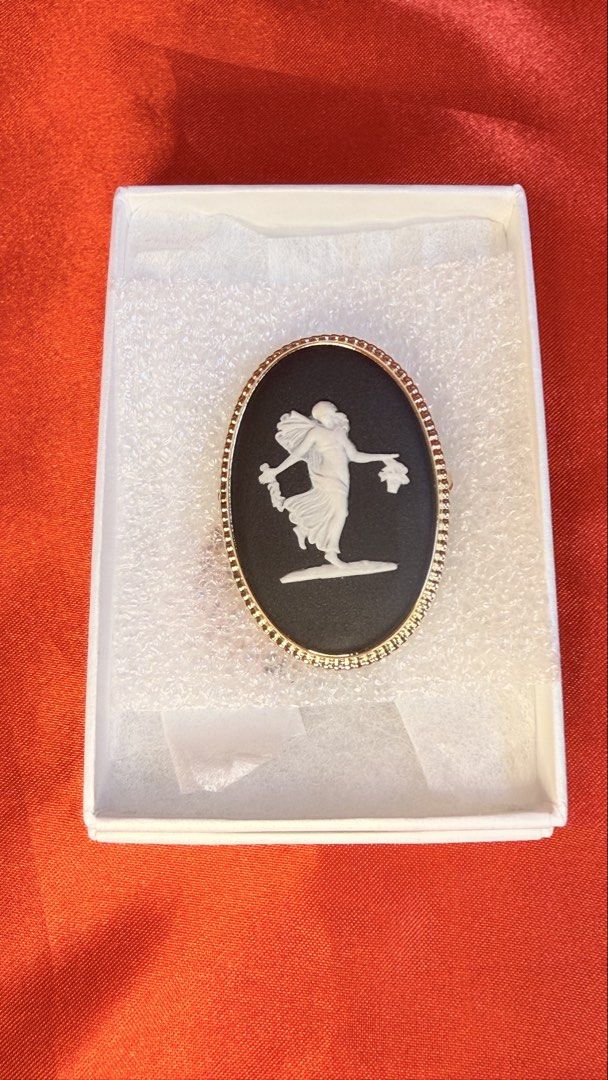 Wedgwood black jasper brooch (Category: Jewelry) located in Quezon. Submitted by nipponoinarigoods (Listing ID 1438891827, Image 1). Description: Wedgwood brooch black jasper w/out original box..