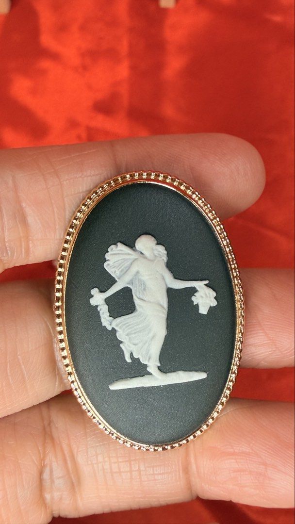 Wedgwood black jasper brooch (Category: Jewelry) located in Quezon. Submitted by nipponoinarigoods (Listing ID 1438891827, Image 2). Description: Wedgwood brooch black jasper w/out original box..