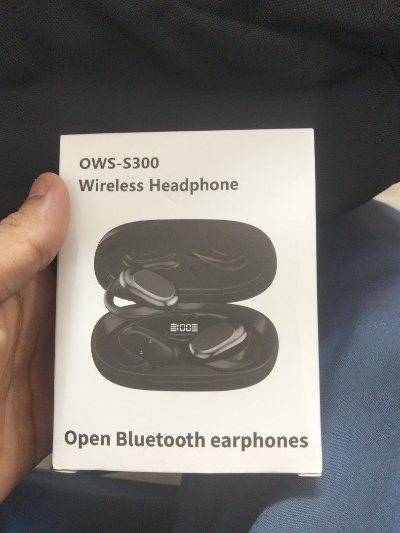 Wireless headphones460340539845529600