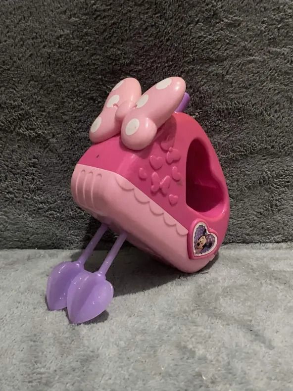Working minnie mouse hand mixer kitchen toy (Category: Kids Toys) located in Valenzuela. Submitted by feur.u (Listing ID 1439026841, Image 1). Description: No batteries needed.