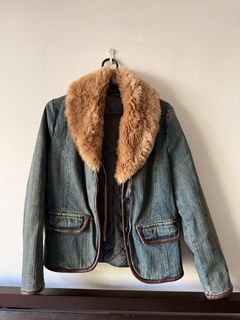 (Category: ) located in . Submitted by thrift.tingz (Listing ID 1438896191, Image 1). Description: .