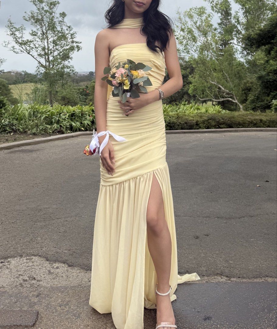 Yellow Formal Long Dress (Category: Evening dresses & gowns) located in Manila. Submitted by klair13 (Listing ID 1438888863, Image 1). Description: - used once for my uncle's wedding.
