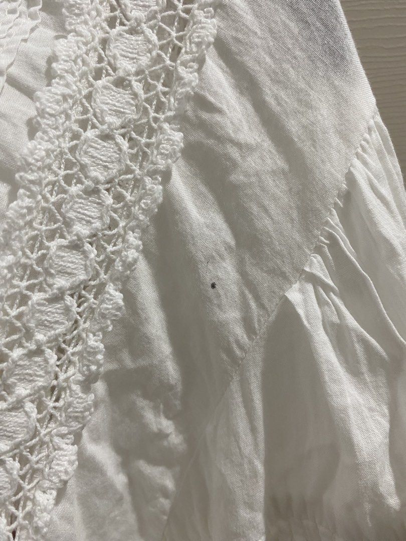Zara (Category: Blouses) located in Batangas. Submitted by decluttery0908 (Listing ID 1438937855, Image 3). Description: TO SAVE TIME and REPETITION, inquiries covered by this listing will go UNANSWERED. PLEASE READ BEFORE ASKING. Make reading a habit. Zara 💯 Size: medium Bought thru pasabuy for 1200+ plus sf. 3k+ on tag to. Used once during daughter’s grad (almost 4 hrs) With pen mark, d naman halata. Kung d ka maselan, ok na ok pa to. Rfs: dec