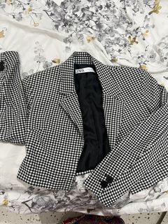 (Category: ) located in . Submitted by clothes_and_queens (Listing ID 1439049548, Image 1). Description: .