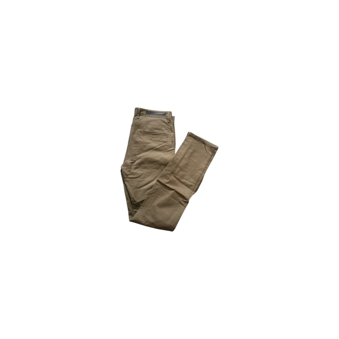 Zara Man Pants (Category: Jeans) located in Cabanatuan. Submitted by flipmopickmo (Listing ID 1438892673, Image 1). Description: - Dimes: W-30/32 L-41 - Leg Opening: 6.5 - 9.5/10 or Better - No issues - No flaws - Color may vary due to lighting ✨⚡ - Message me for more information 📨📩.