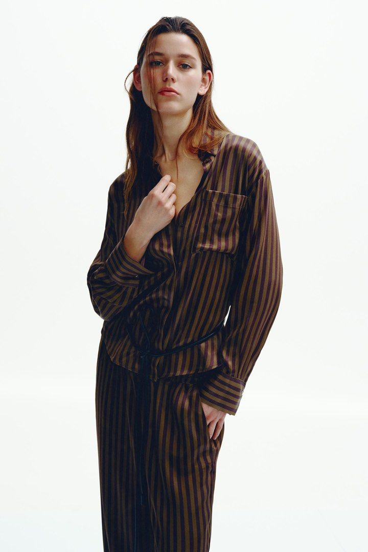 Zara Stripes Satin Shirt (Category: Longsleeves) located in Bocaue. Submitted by vanessaolmedo (Listing ID 1438896990, Image 3). Description: Brand new with tag S on tag.