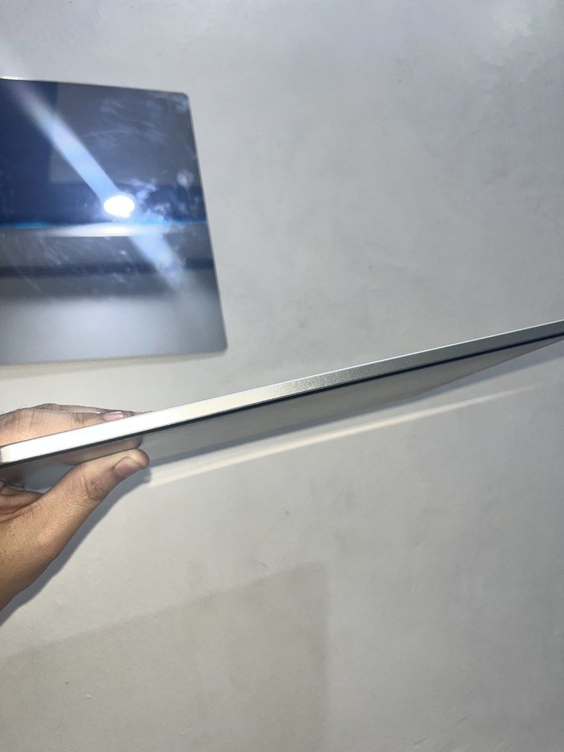 12.1 inch Redmi pad pro(no sim) (Category: Android) located in Zamboanga. Submitted by arshilynsj (Listing ID 1439210642, Image 3). Description: Bought for : 20k Good for gaming 10000Mah With original charger and case from redmi.