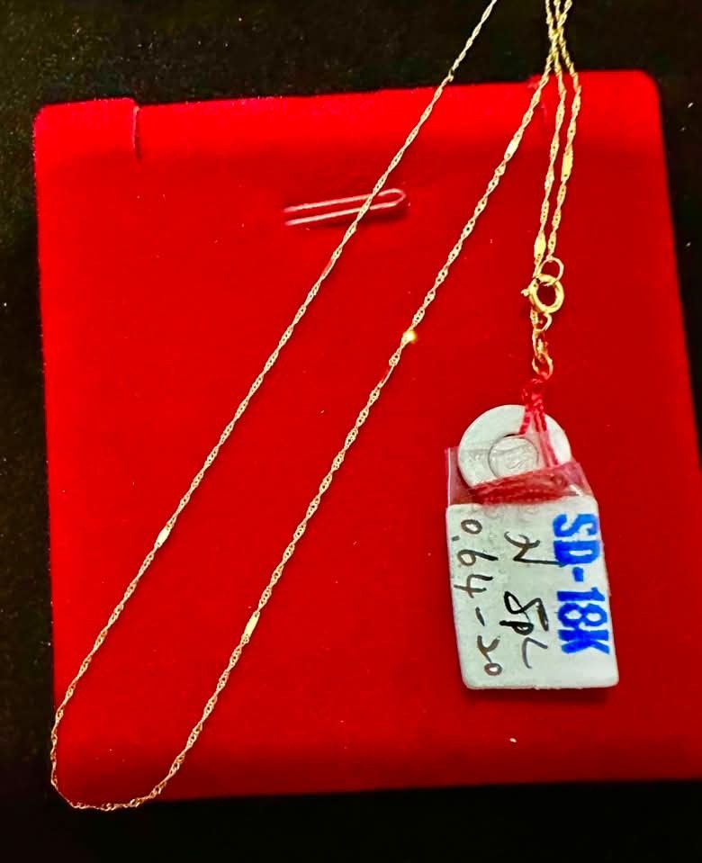18k Saudi Gold twisted bar necklaces (Category: Necklaces) located in Manila. Submitted by bhelgoldseller2ndaccount (Listing ID 1439207940, Image 1). Description: New!!✨New!!✨New!! Authentic 18k Saudi Golds 💯pawnable/naisasanla 💯with high appraisal rate 💯good investment 💯Direct supplier price 👉OPEN for resellers 🌺please take time to evaluate their actual sizes and grams 👉Best panggift for all occasions ✅ Sold per grams not per piece Kya lo