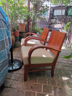 (Category: ) located in . Submitted by SecondHand_Furniture (Listing ID 1439142296, Image 1). Description: .