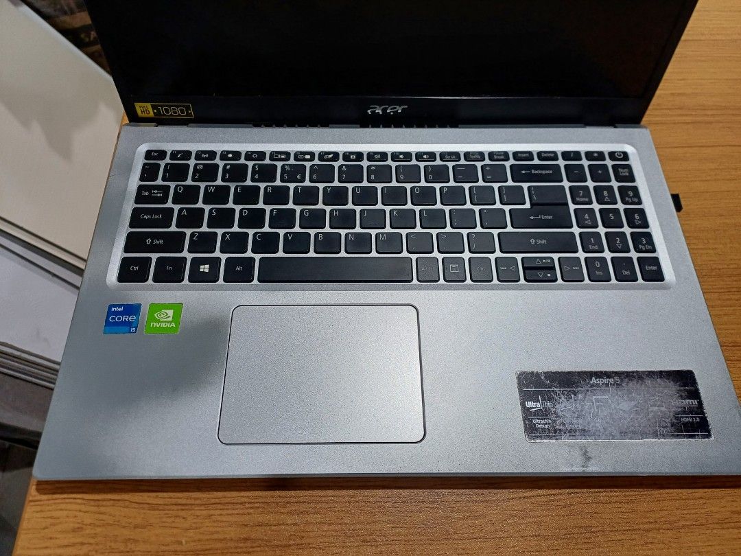 Acer Aspire 5 Laptop (Category: Laptops & Notebooks) located in Daet. Submitted by delacruzke58368 (Listing ID 1439071097, Image 3). Description: - Acer laptop - Intel Core i5-1135G7 processor - 16GB RAM - 477GB SSD - 2GB Graphics Card GeForce MX350 - 1080p Display - Silver Finish - Standard Black Keyboard - 15.6 inch display Issue: May dents na sa laptop and nabura na yung sticker. May maliit na white spot din sa LCD. Sabog na rin ang speaker ka