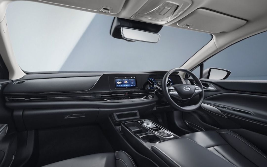 AION ES ES Auto （分類：車輛出租）位於 Hong Kong。 由 carchoice_brothers 提交（商品編號 1439159590，圖片 3）。簡介： 🚗✨2026 AION ES 全新車 🚘✨ 2026 AION ES 全新車 ✅ 月租低至 $9,800 ✅ 周租 $3,800 ✅ 日租 $980 👨‍💻 詳情/預約 請向租車專員(Roy / 陳先生)查詢👇🏻: 📱 63928226 無論係家庭出遊、朋友聚會，定係平日代步🚗💨 我哋都幫你揀到心水靚車，行程更輕鬆自在！👍 ✅本公司所有租車均購買正規合法租車保險，絶對租得安心又放心 💁🏼‍♀️我們亦有自設車房，方便緊急維修🧰 🛞以及有拖車團隊二十四小時🕣服務大家🌟 📍 地址：觀塘偉業街147號地下 🚘CARCHOICE BROTHERS 🔎Instragram: Carchoicebros_hk_car_rental 🔎Website: https://www.carcho