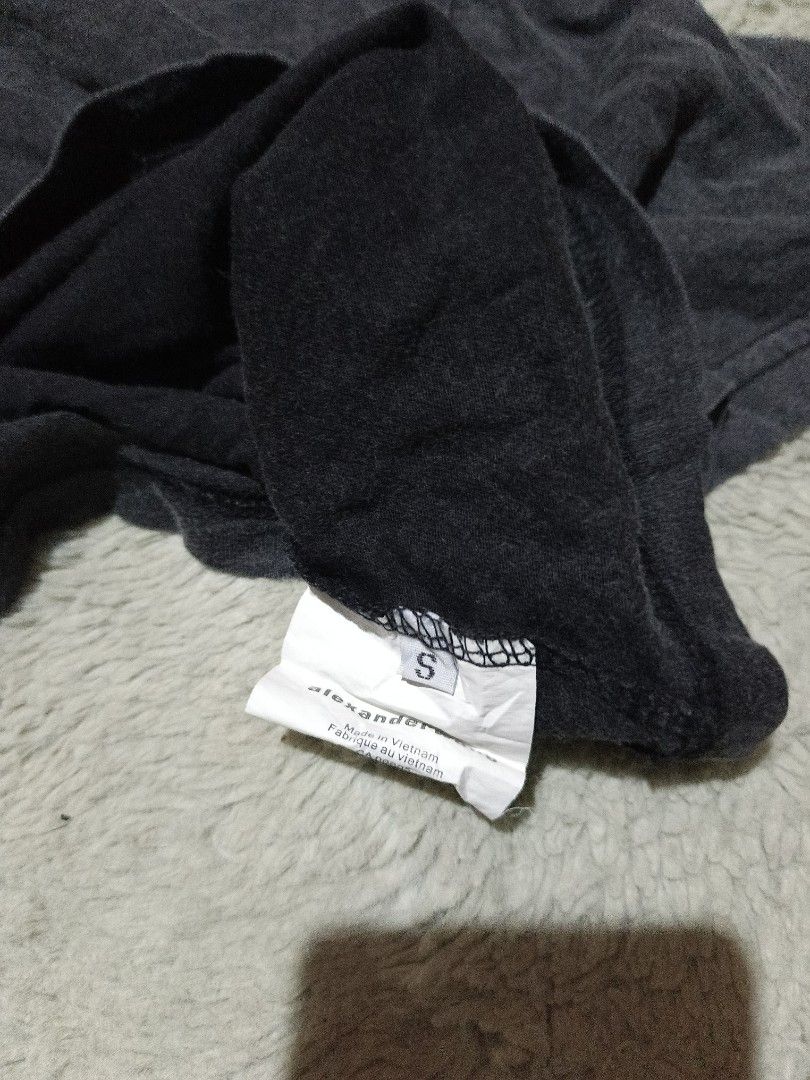 Alexander Wang new York Crop Top (Category: Shirts) located in Rizal,Palawan. Submitted by vansellclothes (Listing ID 1439077561, Image 3). Description: .