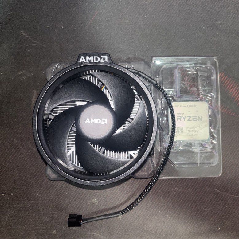 AMD Ryzen 5 3600 xt460519925393008640
