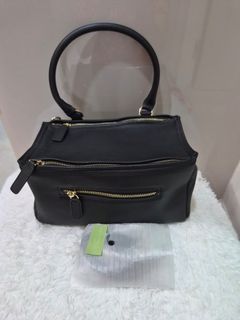 (Category: ) located in . Submitted by bagcollector (Listing ID 1439123088, Image 1). Description: .