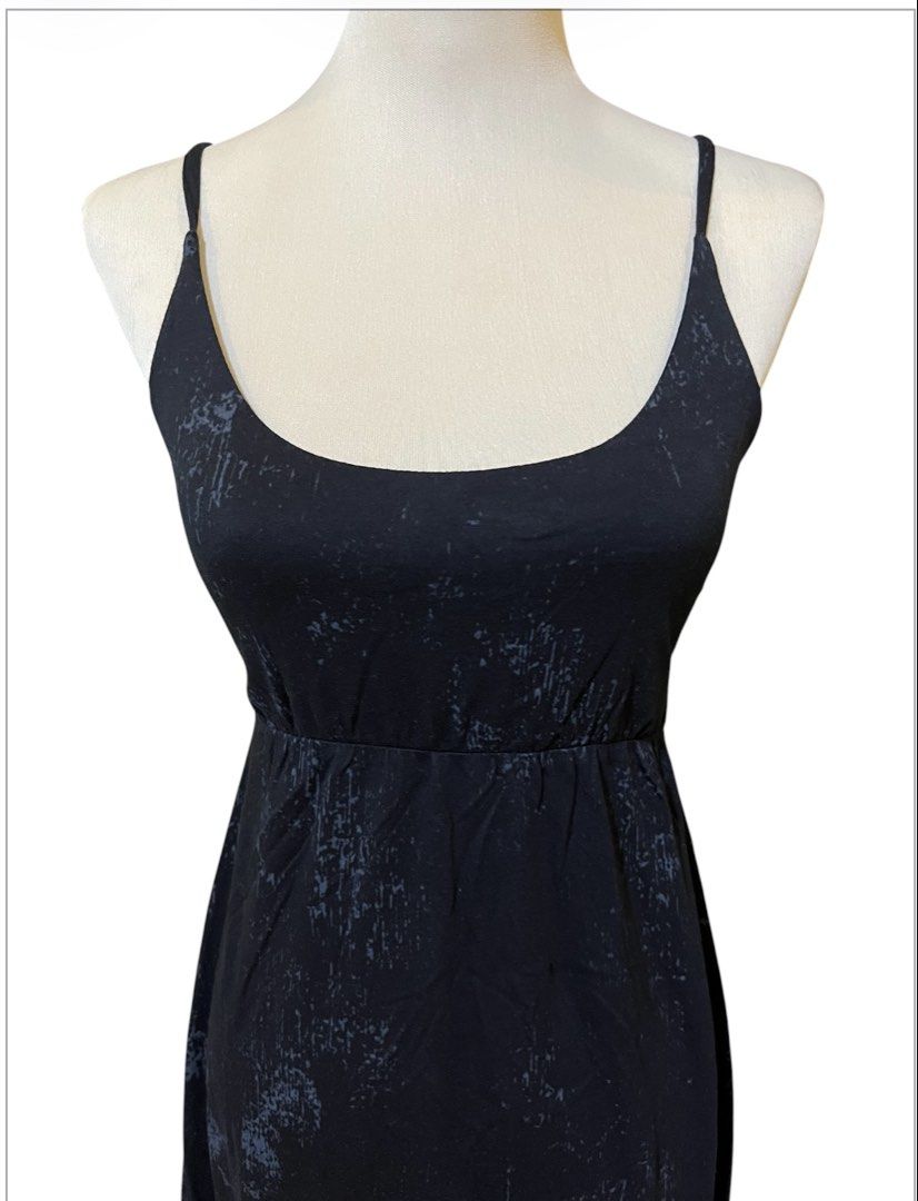 Black Tie dye Dress (Category: Dresses) located in Quezon City. Submitted by letsdeclutter101 (Listing ID 1439112269, Image 3). Description: - Black dress - Scoop neckline - Adjustable spaghetti straps - Fitted bodice - Slightly flared skirt - Knee-length - Textured pattern - Great for nights out or special events.