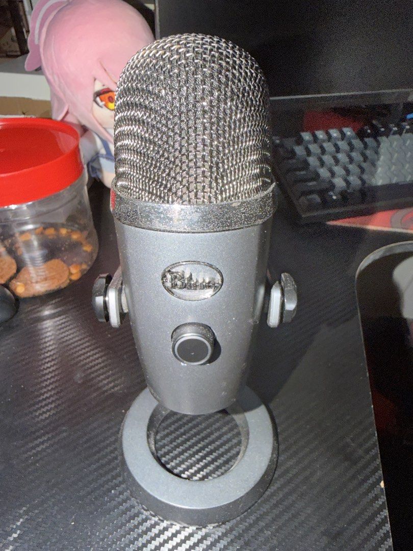 Blue Yeti USB Microphone - Grey460383661610782720