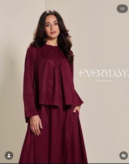 (Category: ) located in . Submitted by archivewardrobe (Listing ID 1439089424, Image 1). Description: .