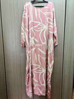 (Category: ) located in . Submitted by shiera_wardrobe (Listing ID 1439228773, Image 1). Description: .